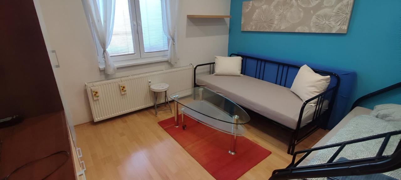 Blue Apartment In City Center, Best Location Bratislava Exterior foto